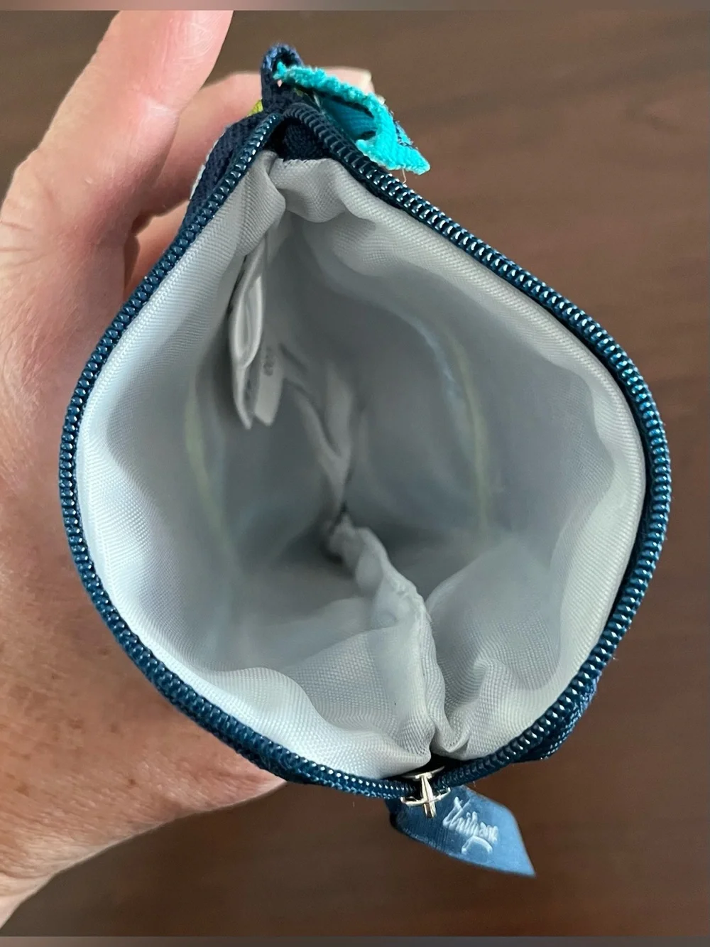 Thirty-One sailboat change purse